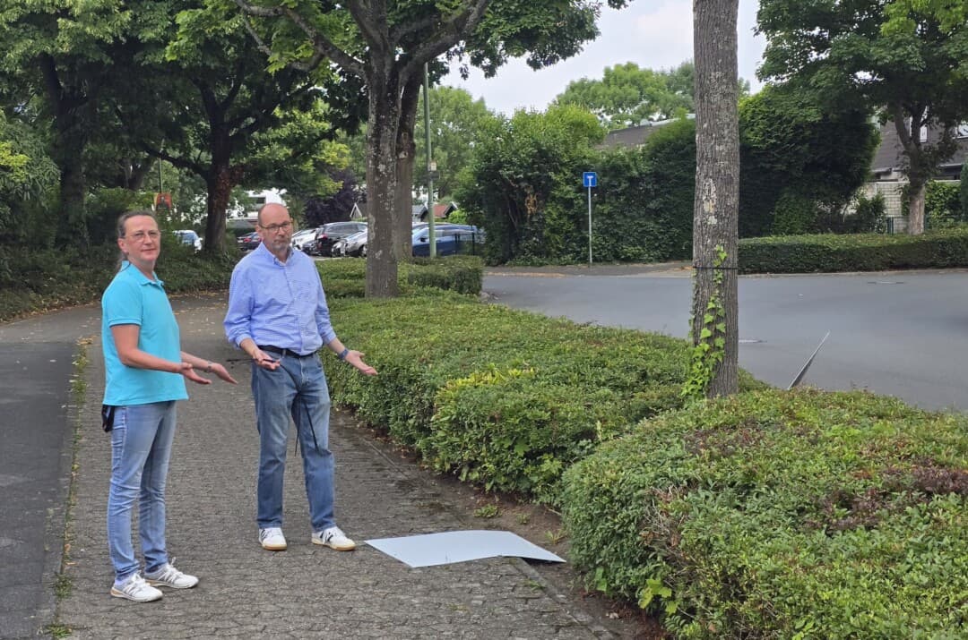 Plakatzerstörung ist kein Kavaliersdelikt