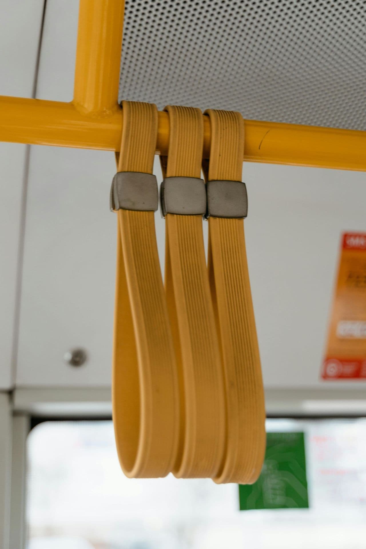 759 zu Stoßzeiten ab Januar mit Gelenkbussen